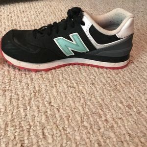 New balance hot pink / black / aqua almost new